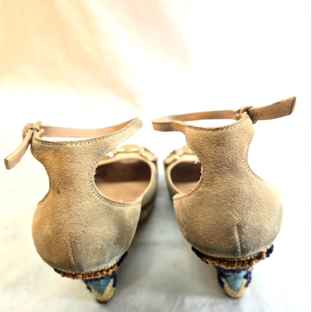Gucci Women's 7B Beige Suede Ankle Strap Woven Jute Platform Wedges Sandals